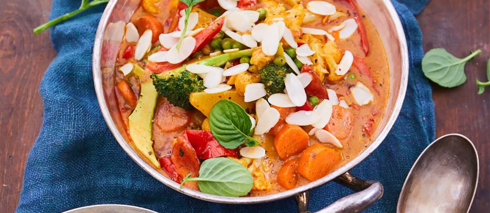 Rask vegetarisk karrigryte