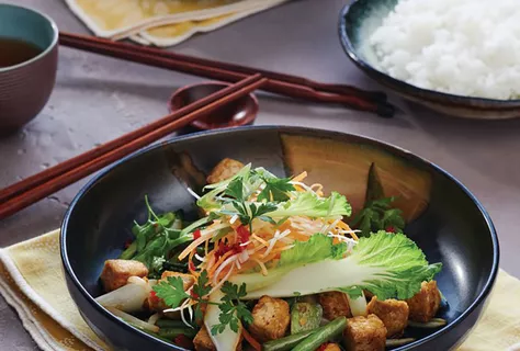 Tofu-wok med grønnsaker