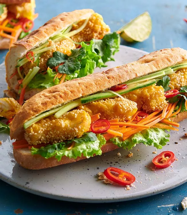 Banh Mi-sandwich med sprøstekt torsk