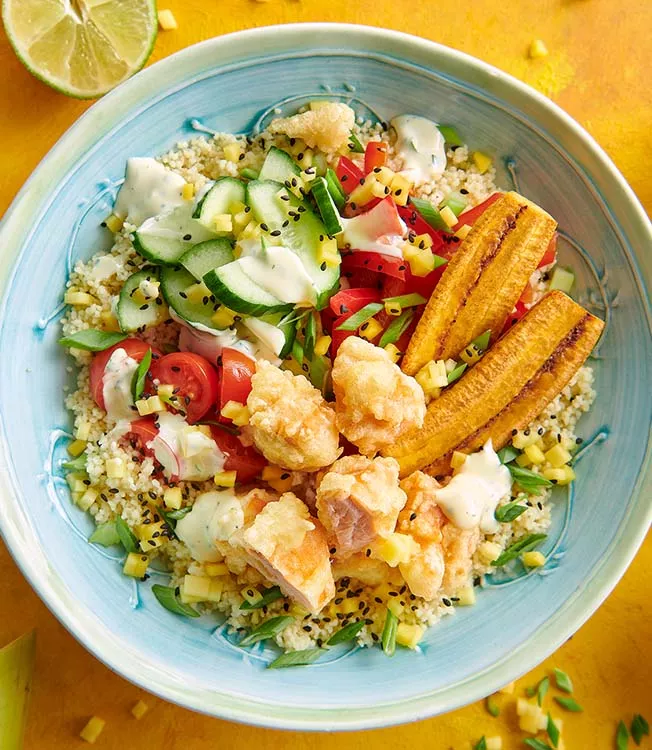Tempuralaks i pokebolle med couscous