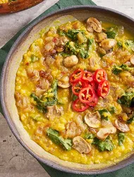 Dhal med røde linser, løk og mirin