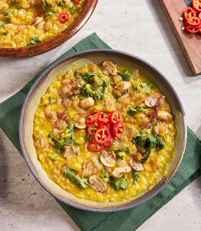 Dhal med røde linser, løk og mirin