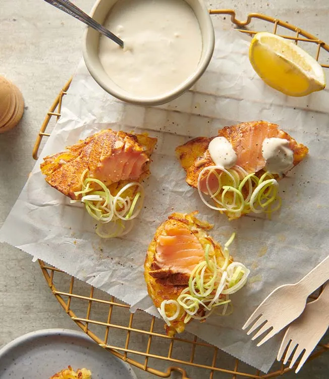 Røsti med laksesashimi og sitrussaus