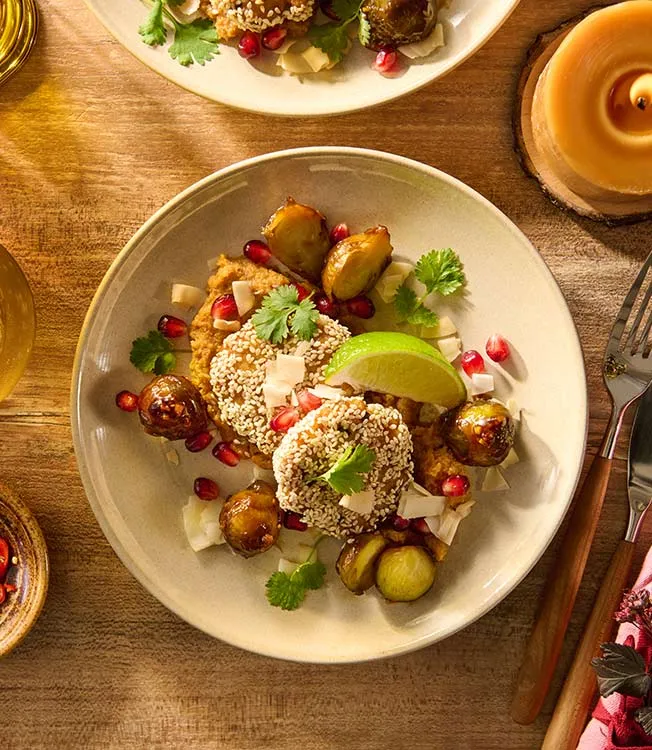 Fiskekaker med ovnsbakt blomkålpuré og teriyaki-rosenkål