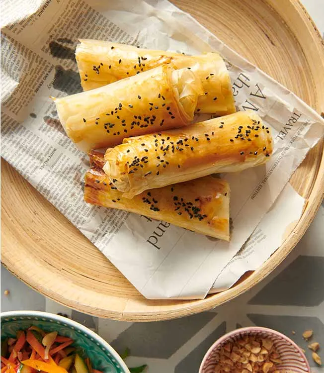 Spinatbørek med vietnamesiske grønnsaker