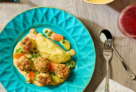Kjøttbollegryte med potetmos