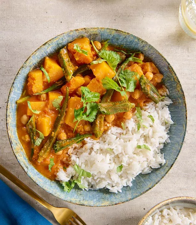 Ragu av gresskar og okra med ris