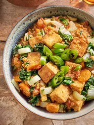 Dhal med røde linser, tofu og ingefær